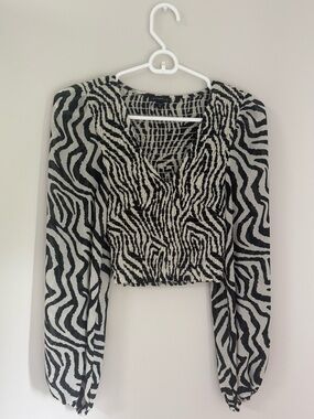 DYNAMITE Smocked Blouse Long Balloon Sleeves Top Black White Zebra Print